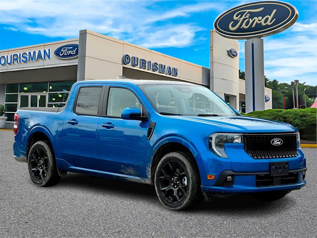 New 2025 Ford Maverick Lobo