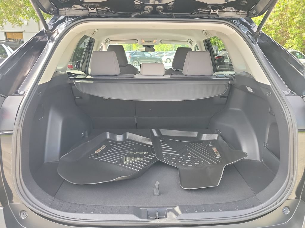 Used 2021 Toyota RAV4 XLE FWD image 29