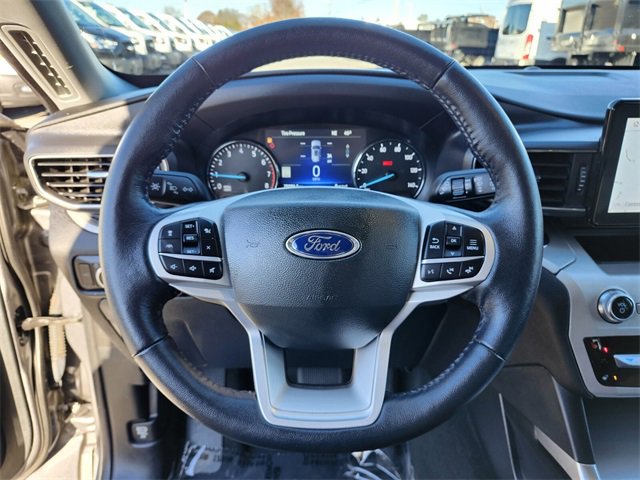 Certified 2022 Ford Explorer XLT w/ Equipment Group 202A image 30