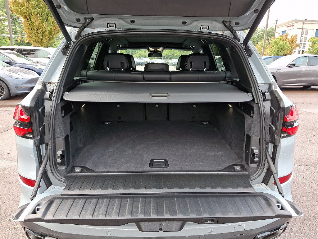 Used 2024 BMW X5 xDrive40i w/ M Sport Package AWD/4WD image 29