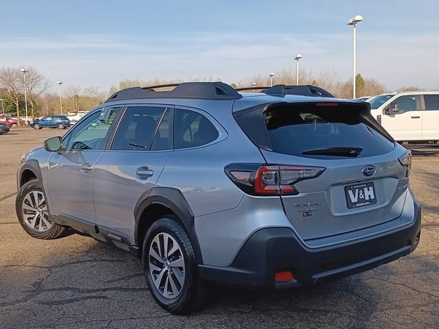 Used 2025 Subaru Outback Premium AWD/4WD image 24