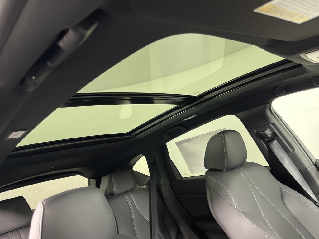 New 2026 Acura RDX SH-AWD image 3