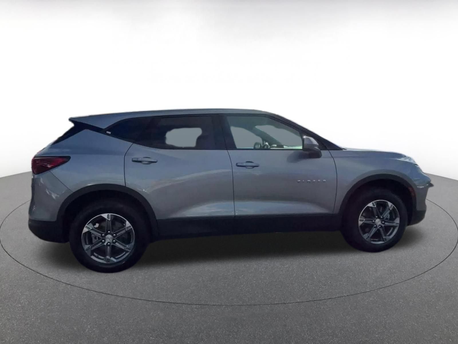 Used 2025 Chevrolet Blazer LT FWD image 15