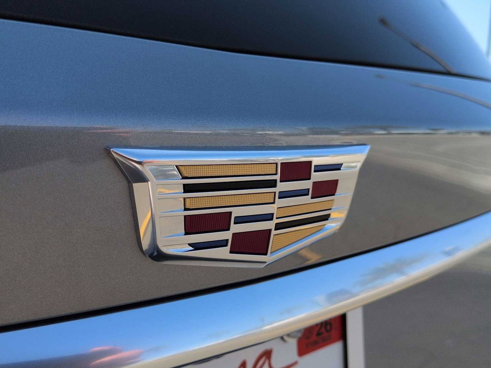 Used 2025 Cadillac XT6 Luxury image 8