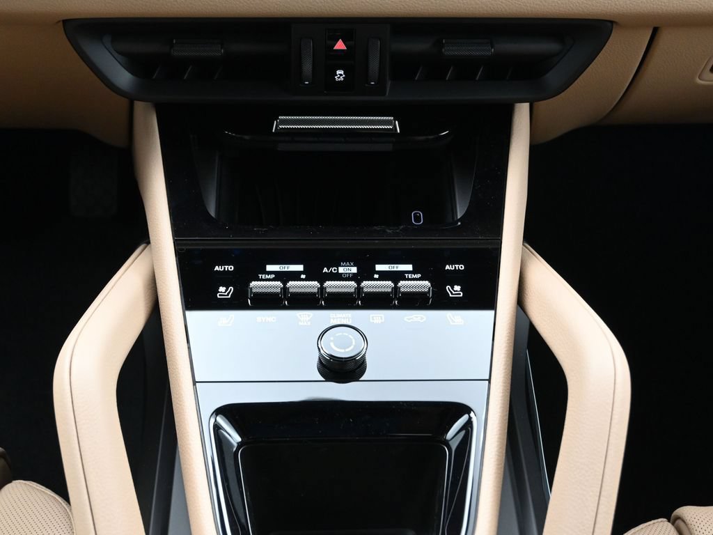 Certified 2026 Porsche Cayenne AWD/4WD image 23