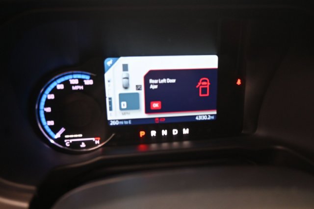 Certified 2023 Ford Bronco Outer Banks w/ Sasquatch Package AWD/4WD image 16