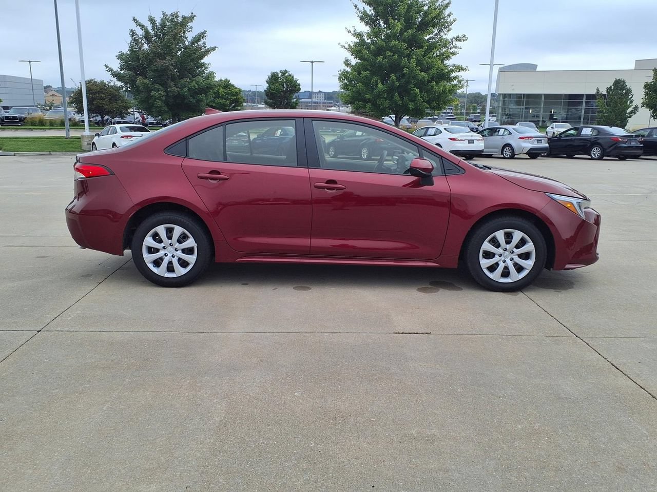 Used 2026 Toyota Corolla LE FWD image 6