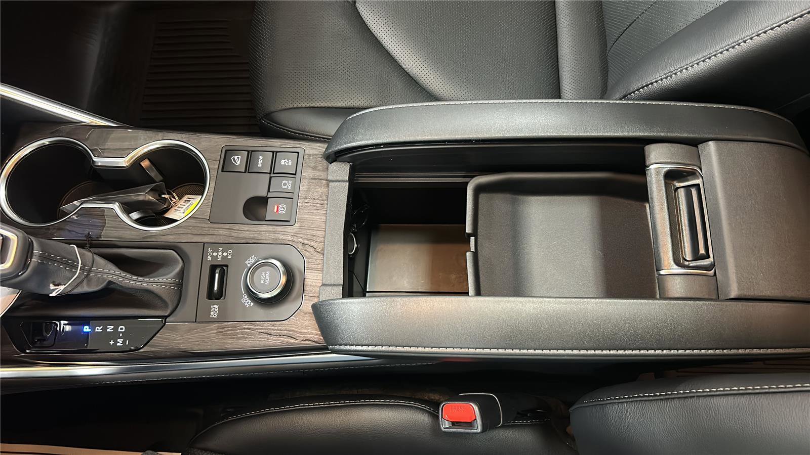 New 2026 Toyota Highlander Limited image 15