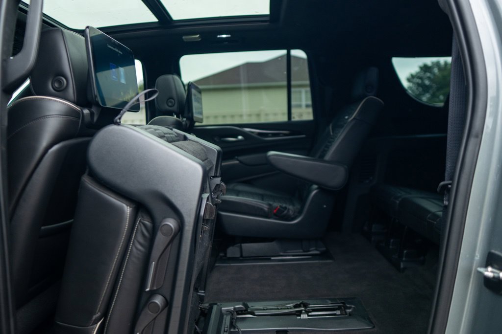 Used 2023 Cadillac Escalade ESV V AWD/4WD image 52