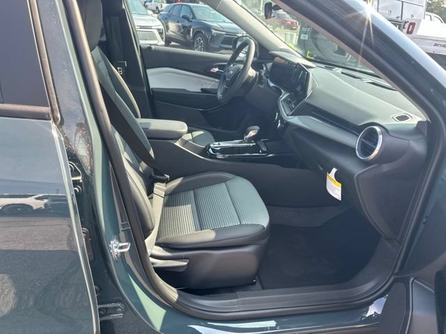 New 2026 Chevrolet Trax LT FWD image 30