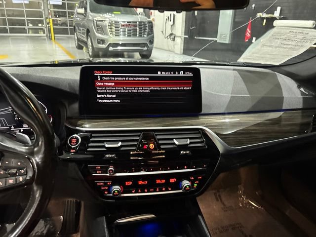 Used 2021 BMW 530i w/ Convenience Package RWD image 20