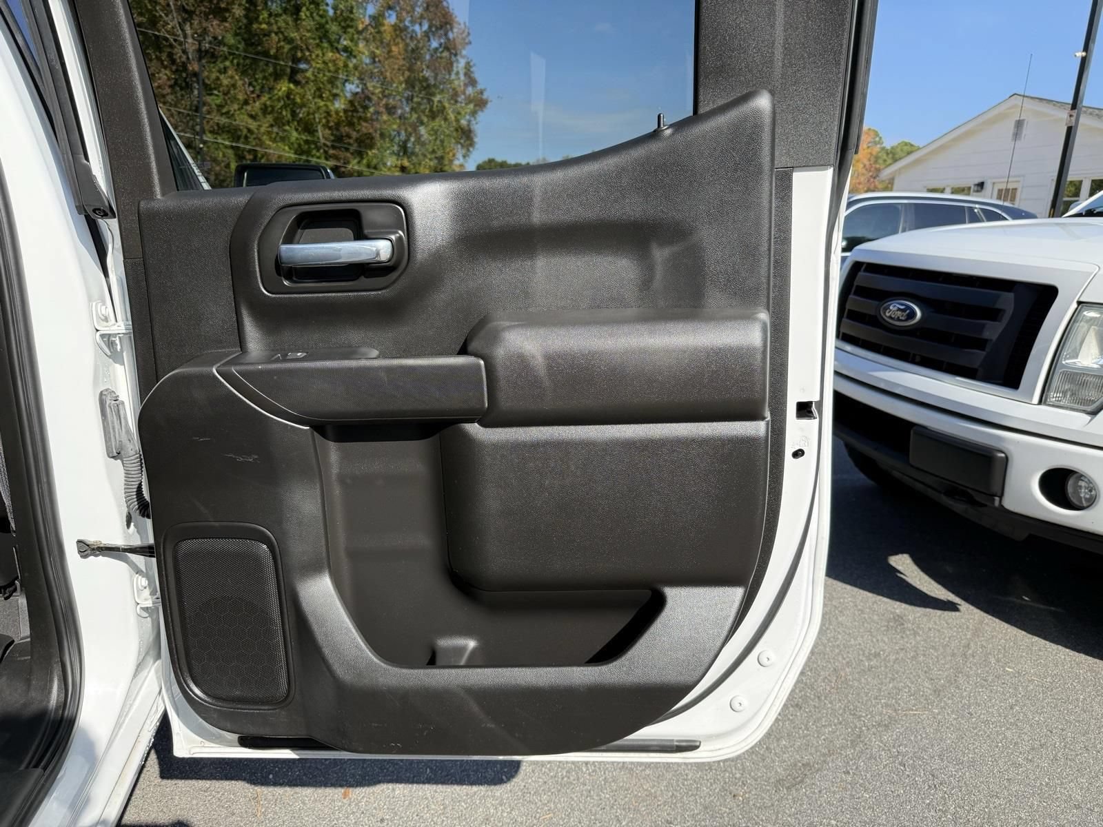 Used 2021 Chevrolet Silverado 1500 LT AWD/4WD image 25