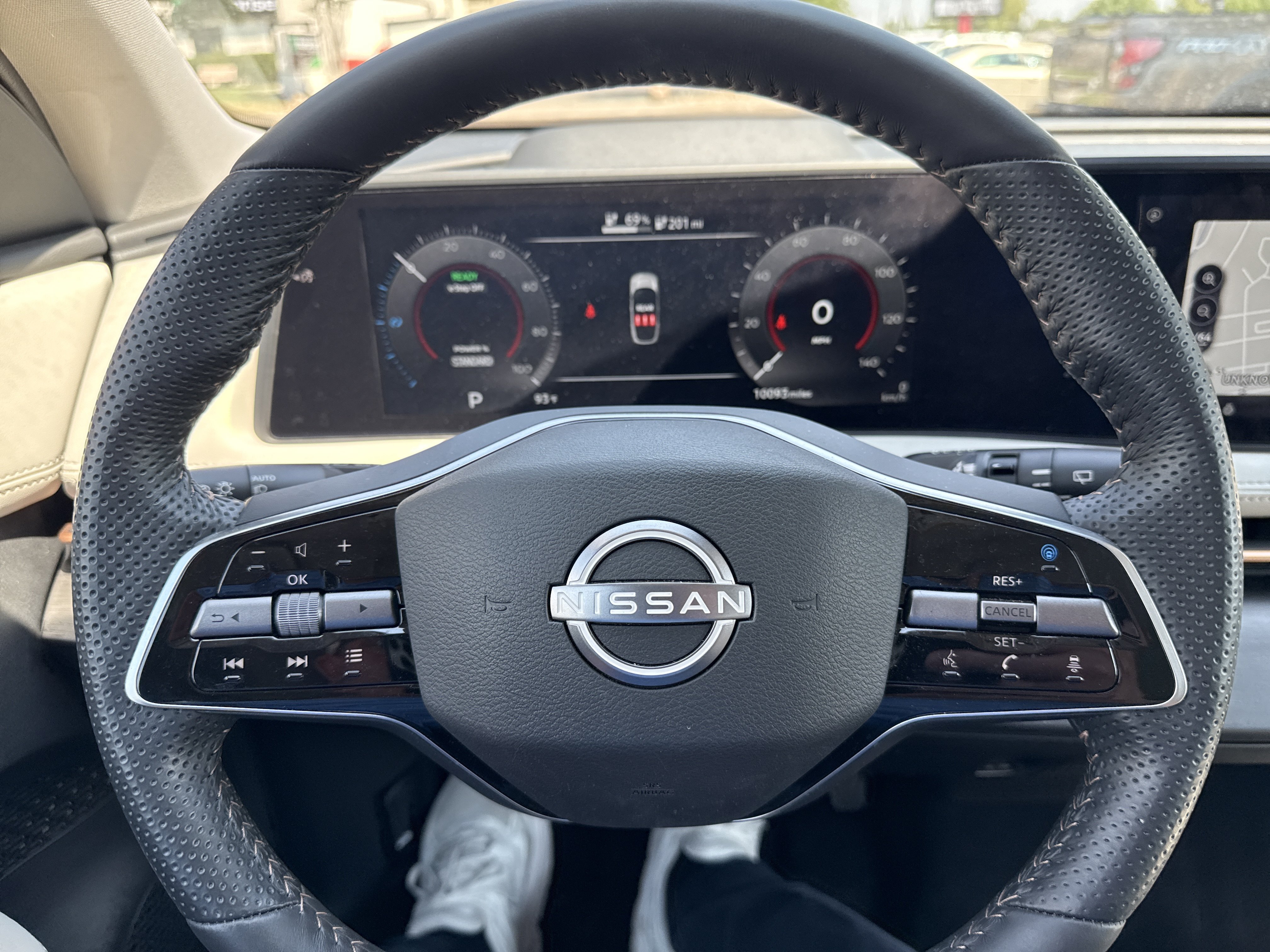 Certified 2025 Nissan Ariya AWD image 22