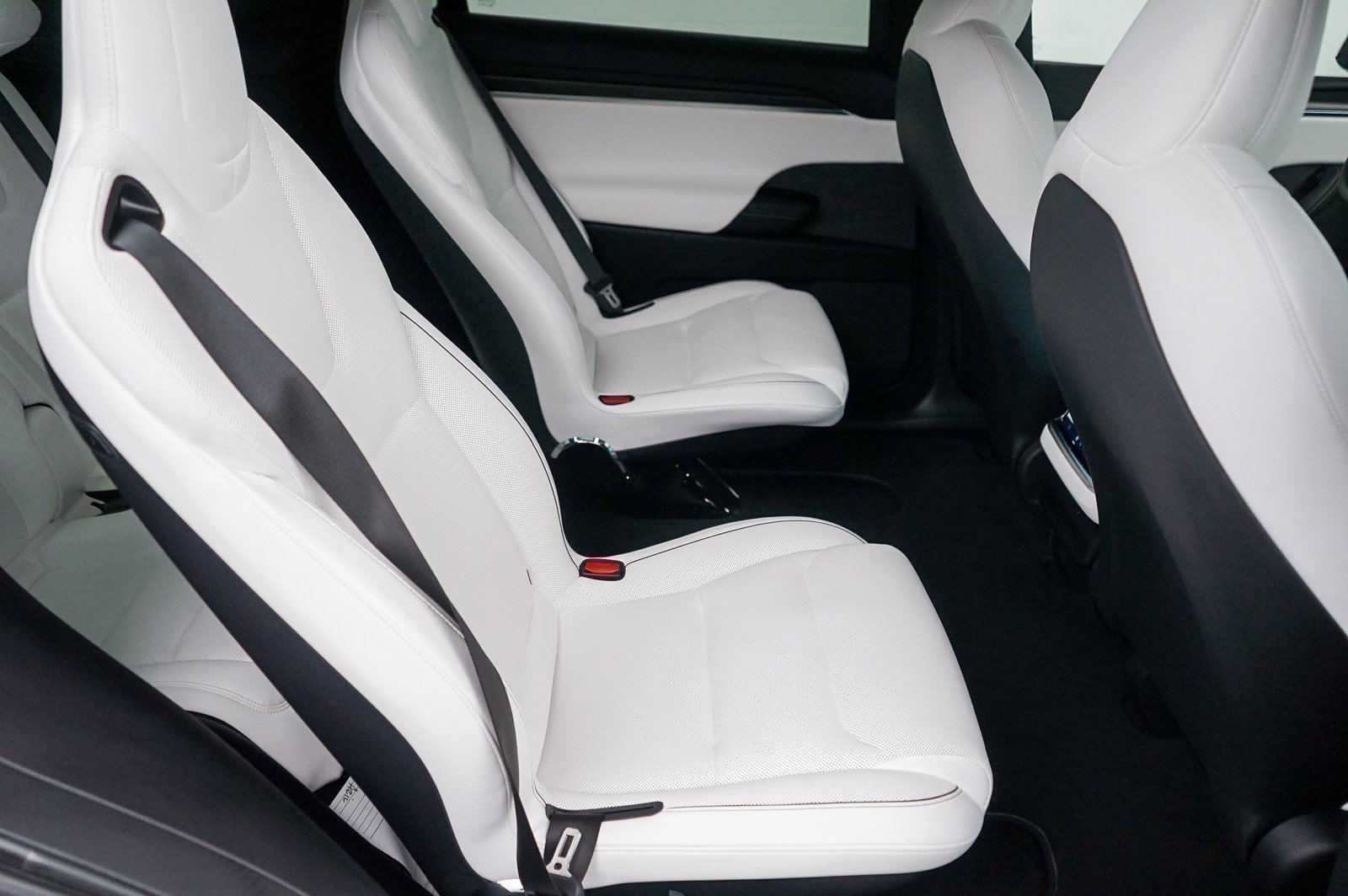 Used 2023 Tesla Model X Plaid image 24