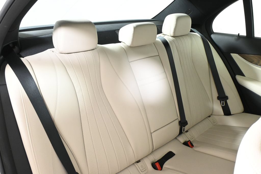 Certified 2022 Mercedes-Benz E 350 4MATIC Sedan image 36
