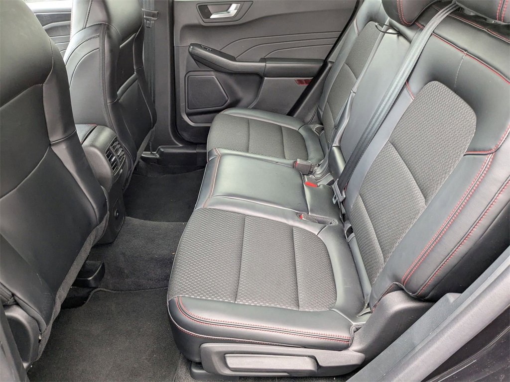 Used 2025 Ford Escape ST-Line image 28