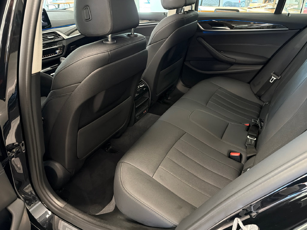 Used 2022 BMW 530e xDrive w/ Convenience Package AWD/4WD image 13