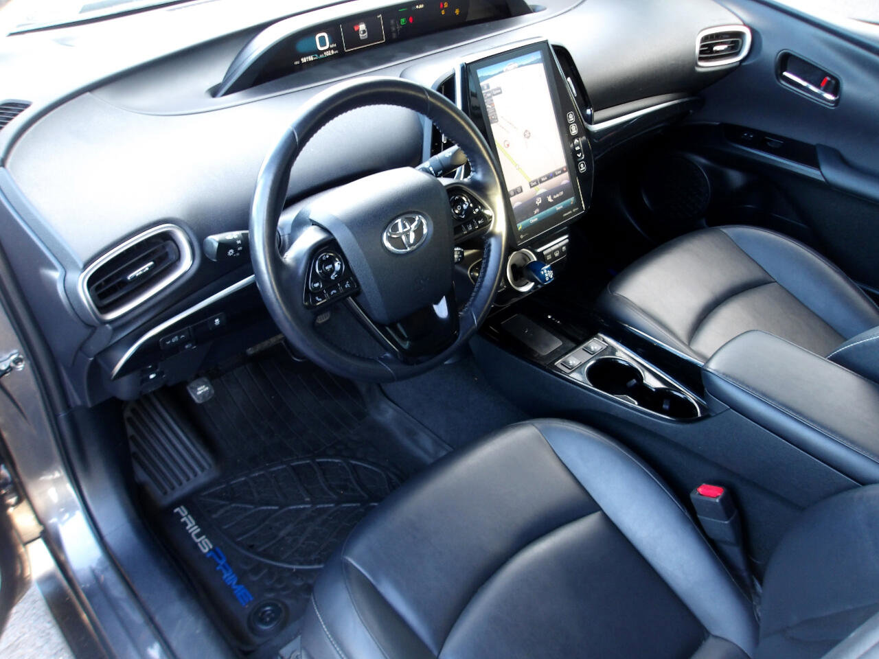 Used 2020 Toyota Prius Prime XLE image 10