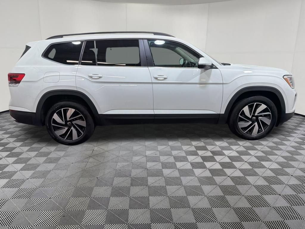 Used 2025 Volkswagen Atlas SE AWD/4WD image 7
