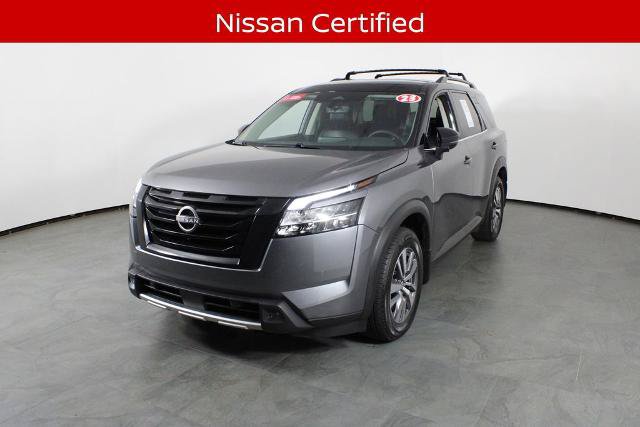 Certified 2023 Nissan Pathfinder SL w/ Black Appearance Package FWD image 2