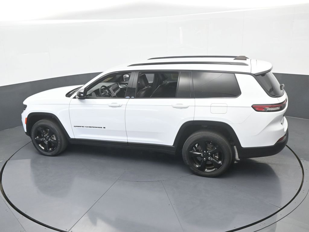 Used 2023 Jeep Grand Cherokee L Laredo RWD image 52
