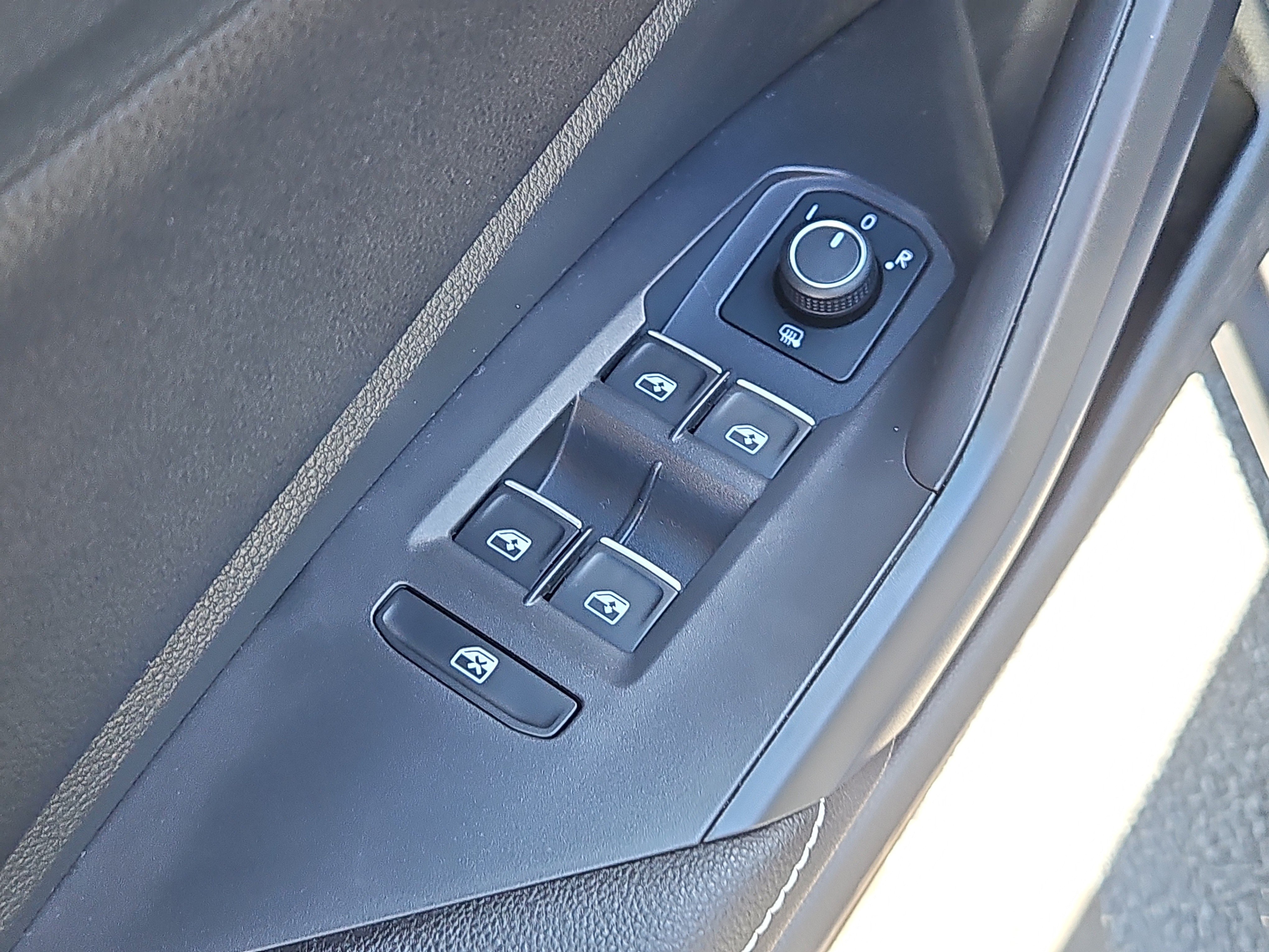 Used 2024 Volkswagen Jetta S FWD image 15