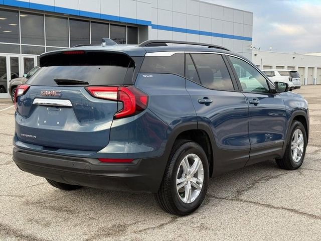 Certified 2024 GMC Terrain SLE w/ Driver Convenience Package image 5