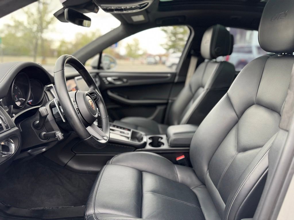 Used 2024 Porsche Macan GTS AWD/4WD image 16