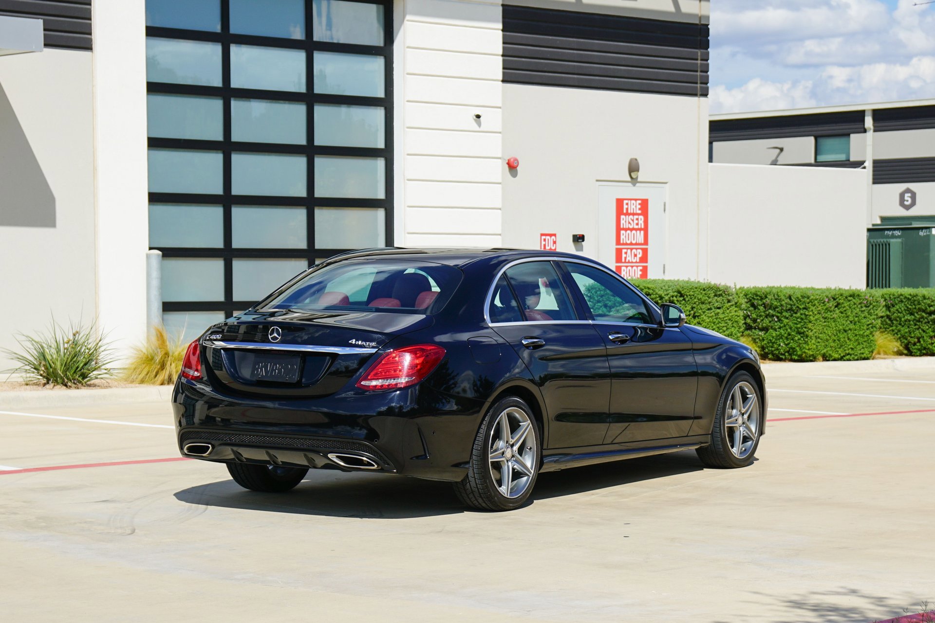 Used 2015 Mercedes-Benz C 400 4MATIC image 11