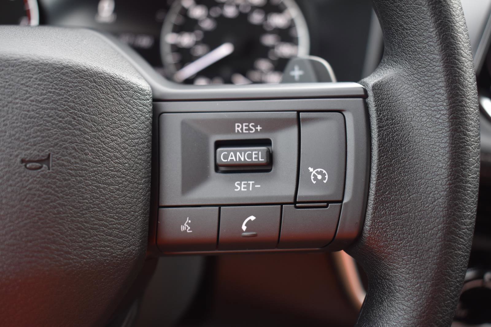 Used 2026 Nissan Rogue S FWD image 31
