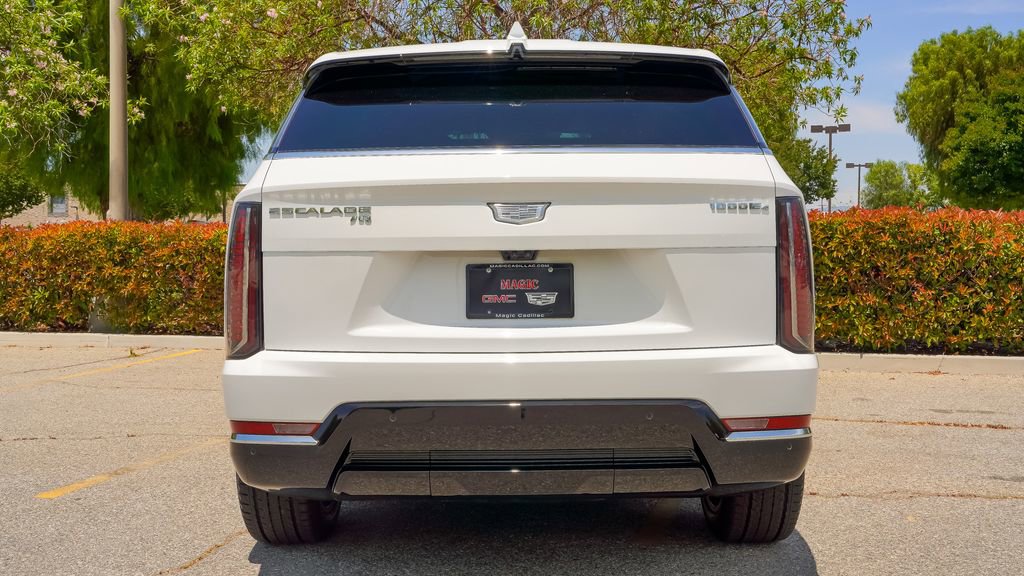 New 2025 Cadillac Escalade IQ Luxury 2 image 12