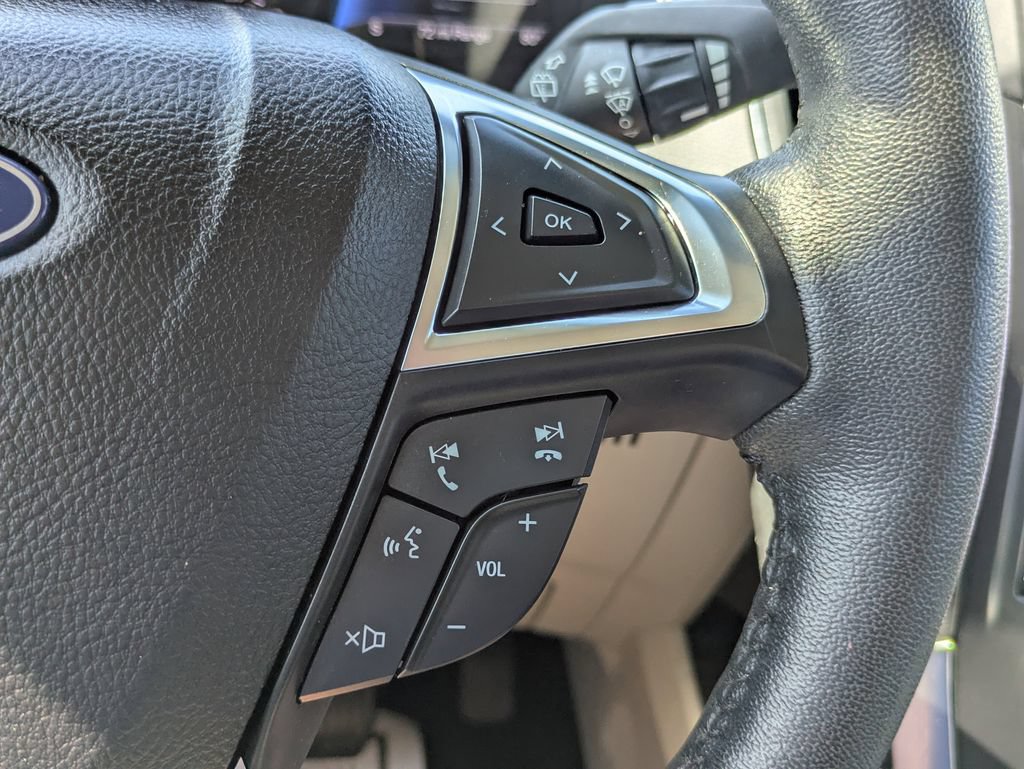 Used 2022 Ford Edge Titanium w/ Equipment Group 301A AWD/4WD image 18