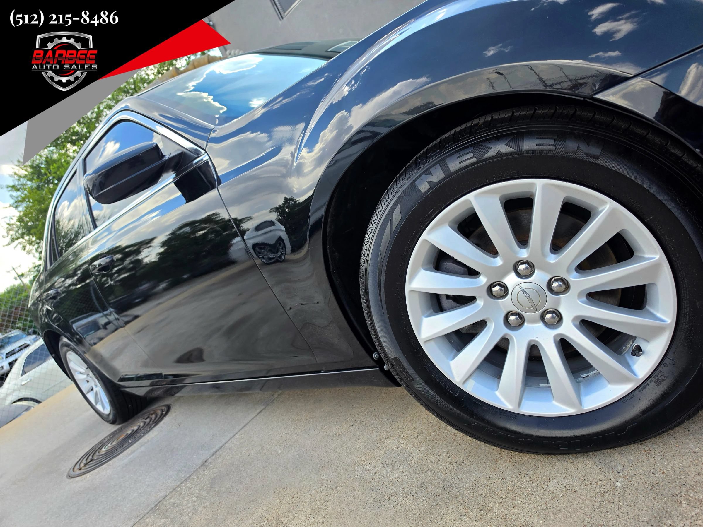 Used 2012 Chrysler 300 RWD image 6