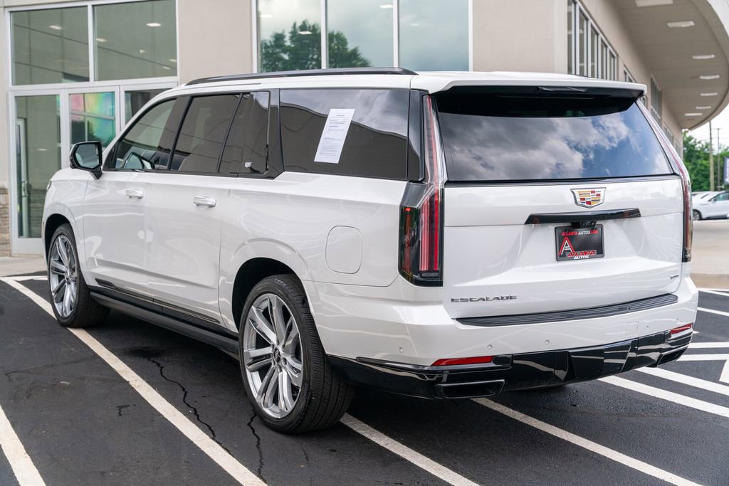 Used 2025 Cadillac Escalade ESV Sport w/ Touring Package AWD/4WD image 16