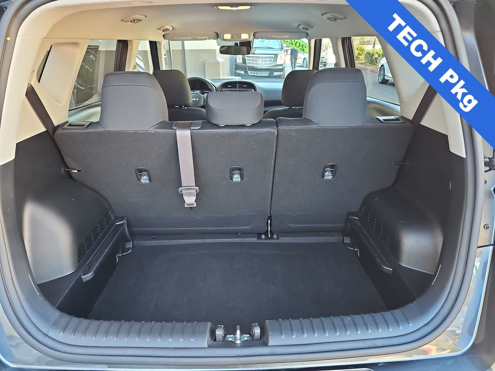 Used 2025 Kia Soul FWD image 23