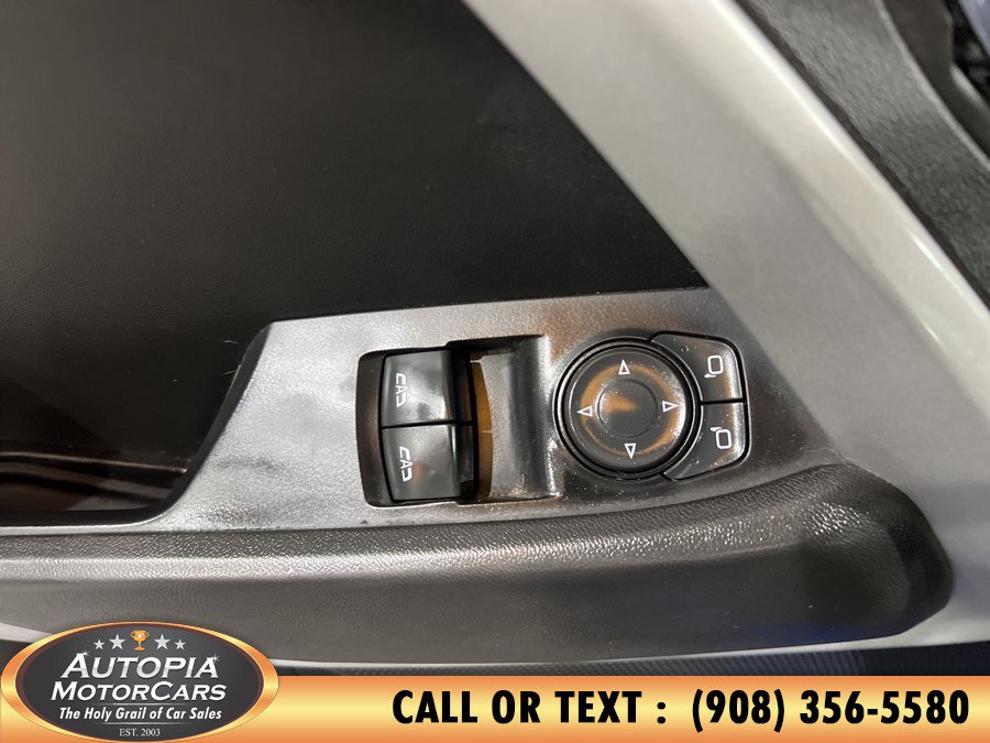 Used 2019 Chevrolet Camaro SS w/ Black Appearance Package RWD image 13