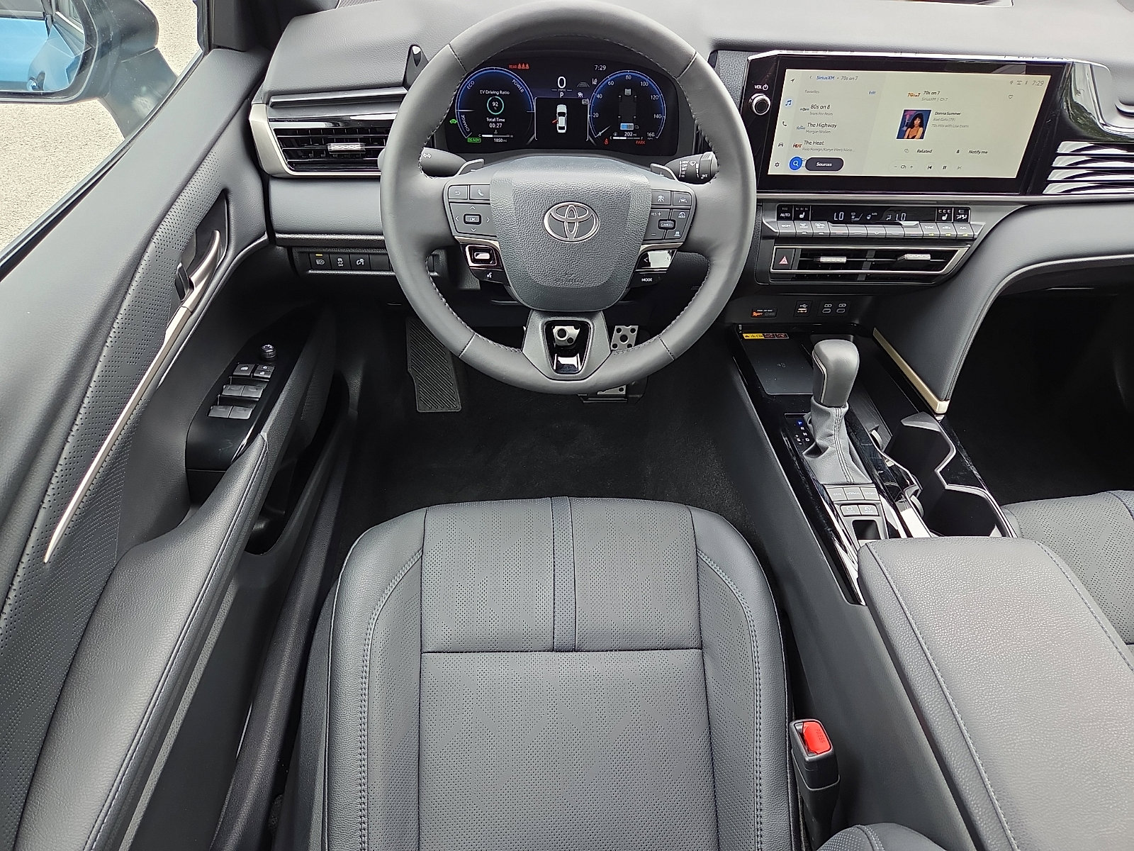 Used 2025 Toyota Camry XSE image 11