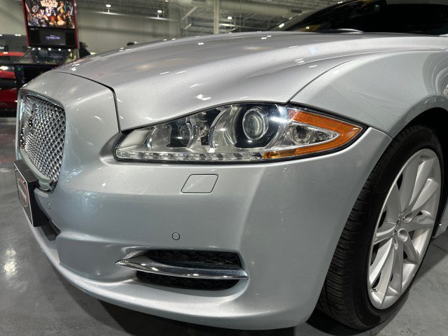 Used 2011 Jaguar XJ RWD image 22