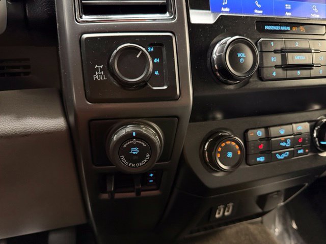 Used 2020 Ford F150 XLT w/ Equipment Group 302A Luxury AWD/4WD image 24