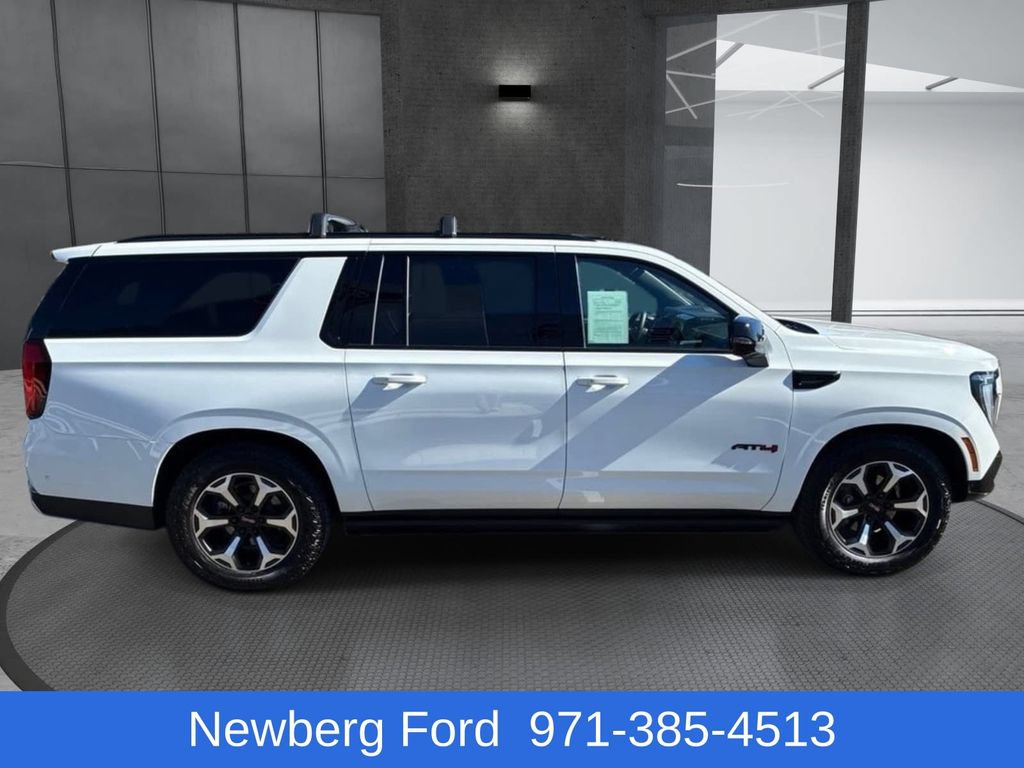 Used 2025 GMC Yukon XL AT4 Ultimate w/ LPO, AT4 Appearance Package AWD/4WD image 4