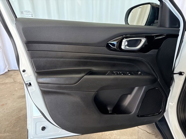 New 2026 Jeep Compass Limited image 10