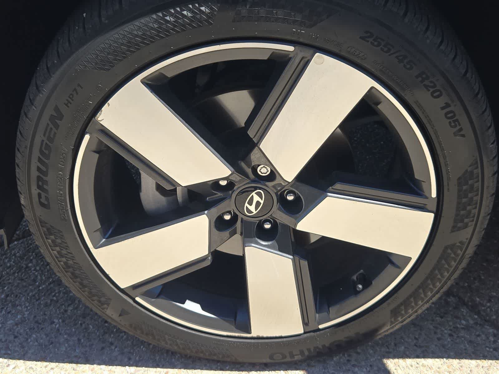 Used 2024 Hyundai Santa Fe Limited FWD image 14