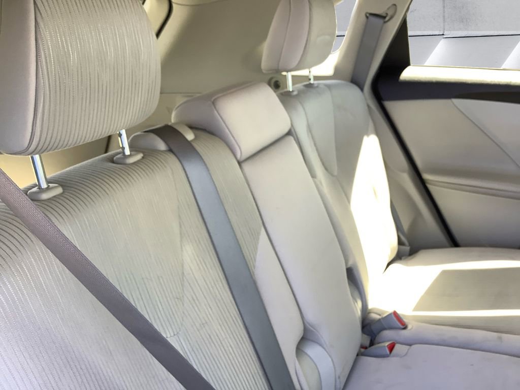 Used 2015 Toyota Venza LE AWD/4WD image 16