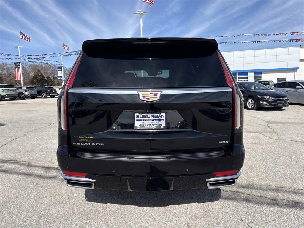 Used 2023 Cadillac Escalade Premium Luxury image 4