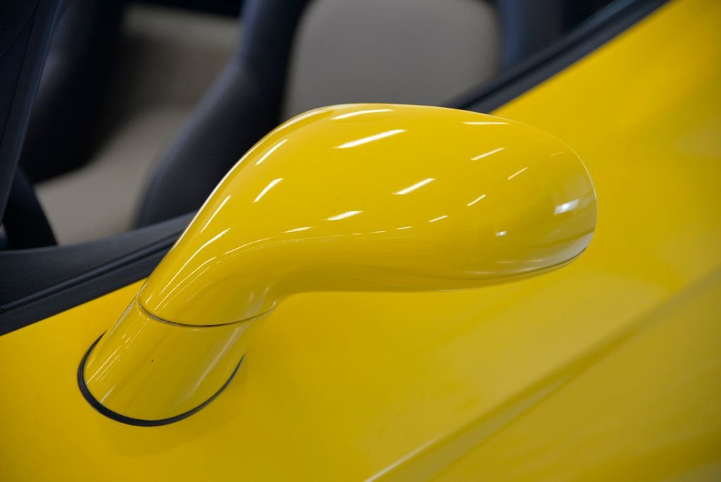 Used 2007 Chevrolet Corvette Coupe w/ Preferred Equipment Group RWD image 12