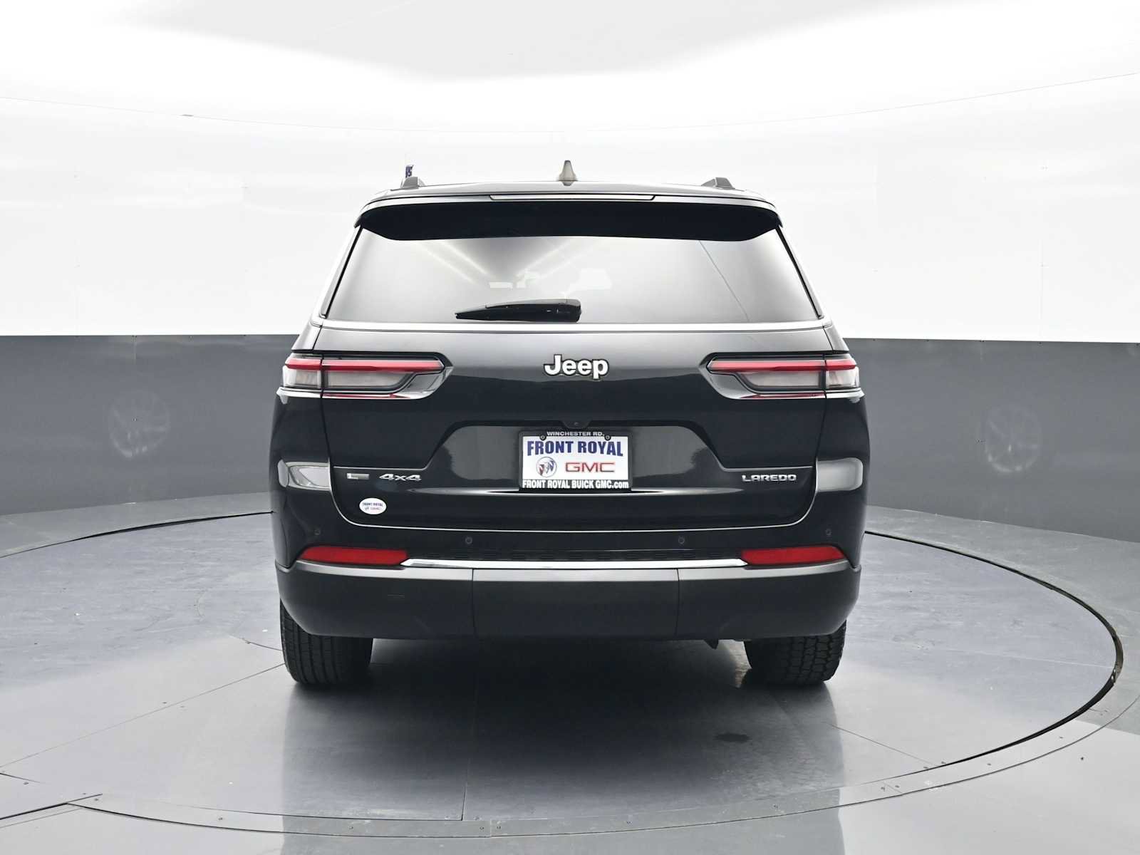 Used 2023 Jeep Grand Cherokee L Laredo image 7