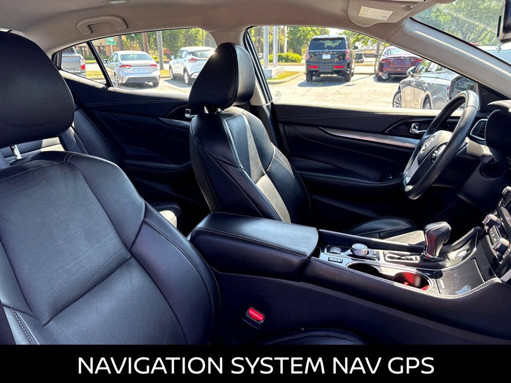Used 2023 Nissan Maxima SV w/ Floor Mat Group FWD image 11