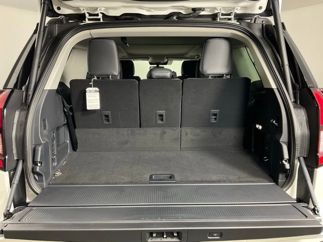 New 2025 Ford Expedition Platinum w/ Driver's Package image 11