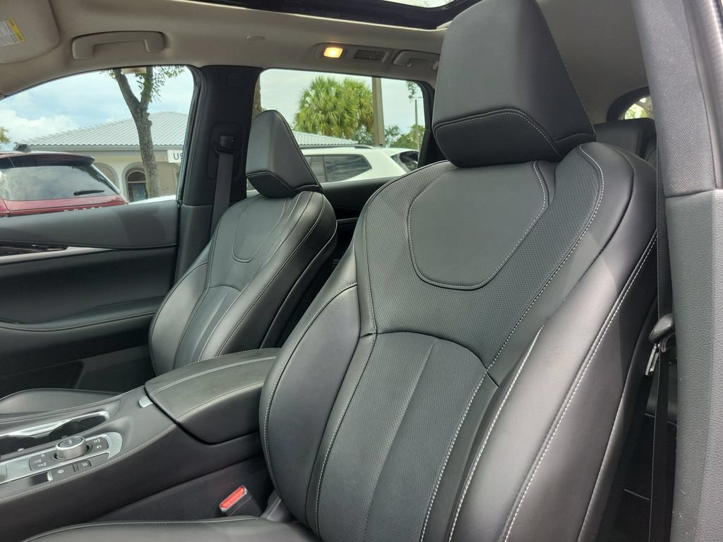Used 2025 INFINITI QX60 Pure FWD image 17