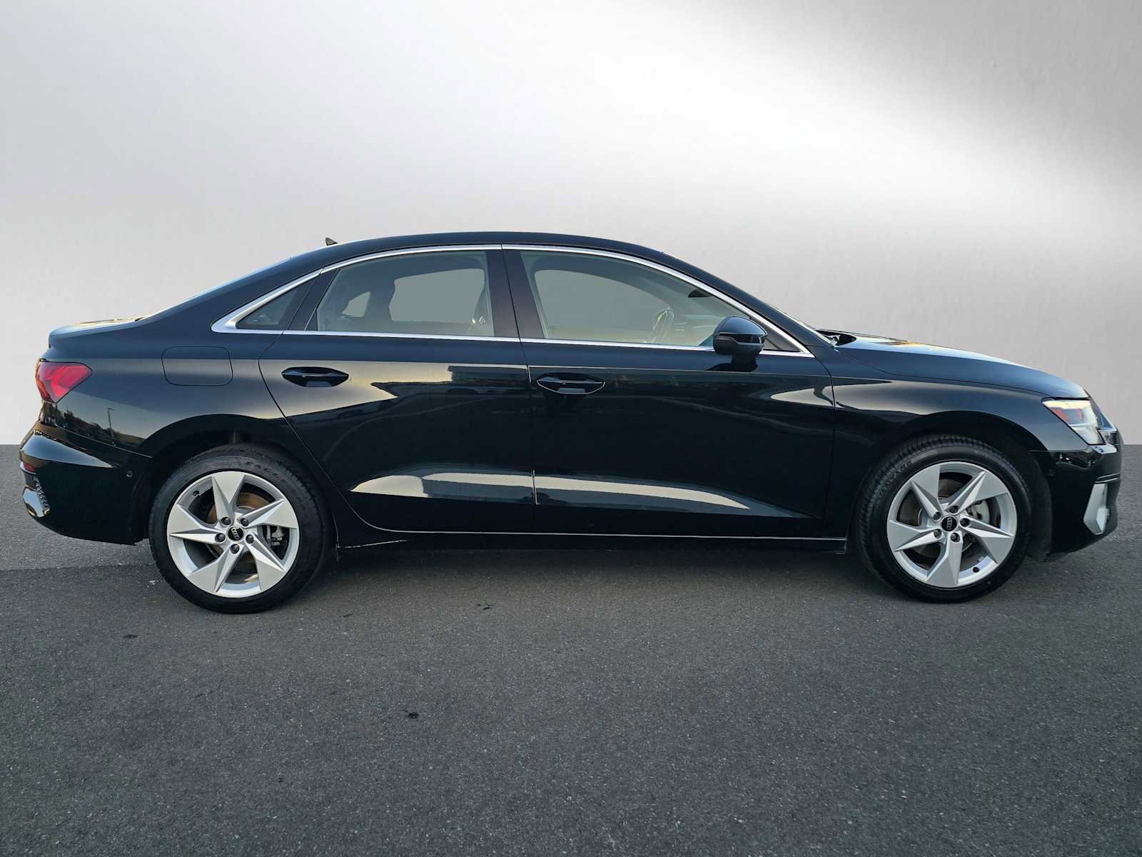 Used 2024 Audi A3 2.0T Premium image 2